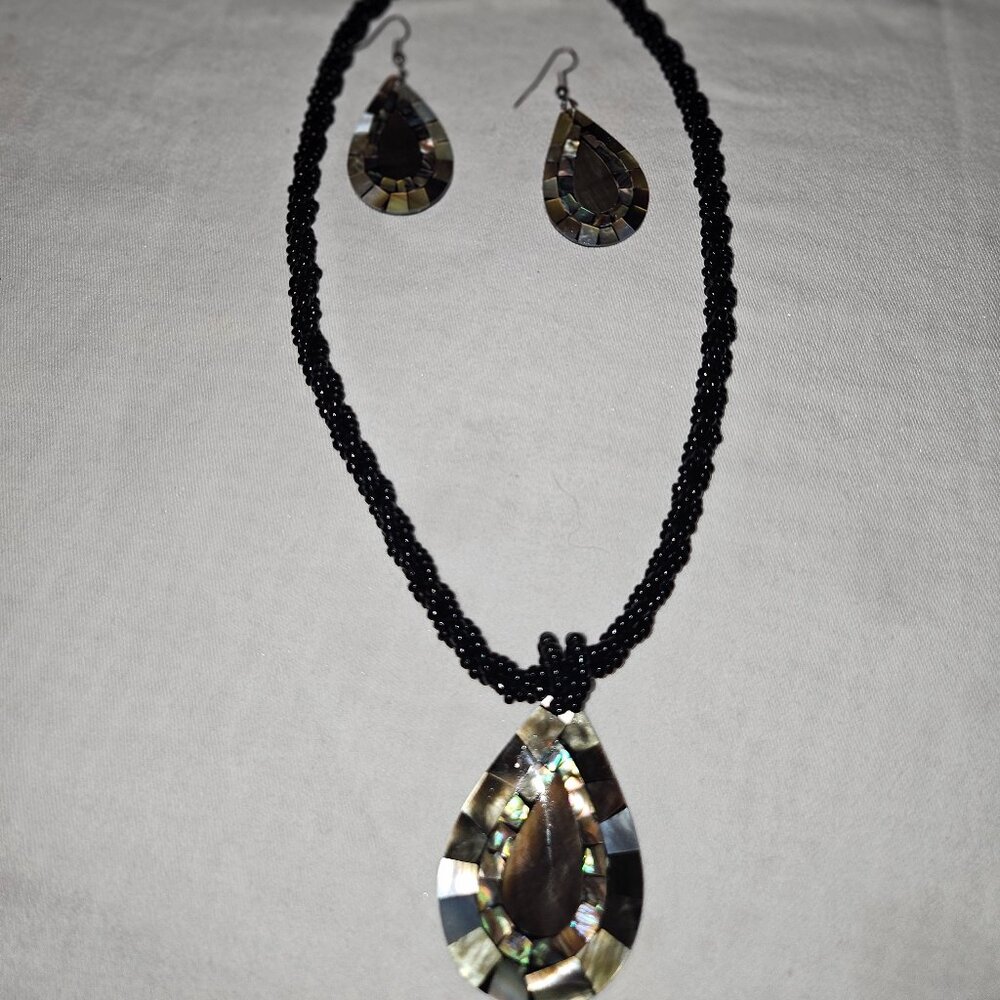 Mother of Pearl Necklace and Earring Set